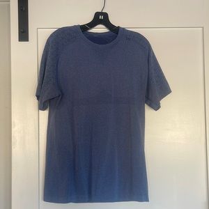 Lululemon M men’s  blue performance fabric workout/running shirt